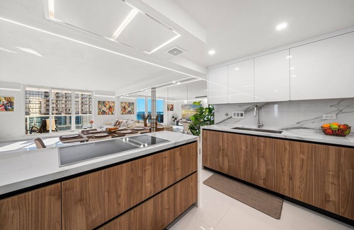 South Beach Condo | Oceanview Private Residence at Roney Palace