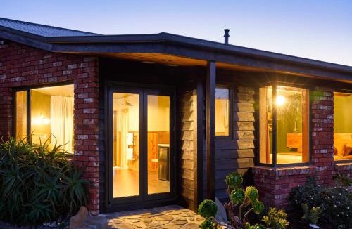 Hapuku Cabin | Oceanview Suite