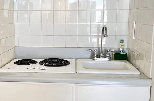 Diamond Head - Kapahulu - St. Louis Apartment | Oceanview Waikiki Studio B