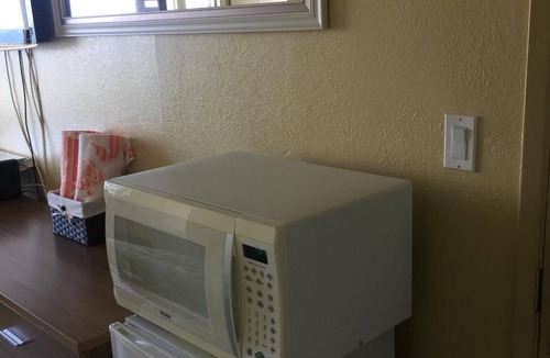 Diamond Head - Kapahulu - St. Louis Apartment | Oceanview Waikiki Studio B