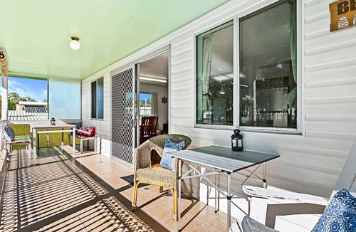 Traviston House | OceanViews on Burrum Up