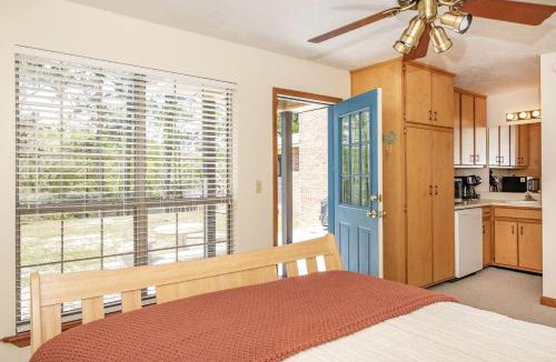Sopchoppy House | Ochlockonee River Cottage with Scenic Island Vista in Wakulla County, FL