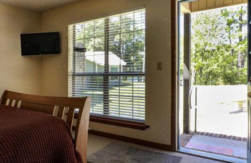Sopchoppy House | Ochlockonee River Cottage with Scenic Island Vista in Wakulla County, FL