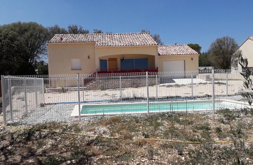 Orgnac-l'Aven House | Ochre House. Vacation home with private swimming pool.