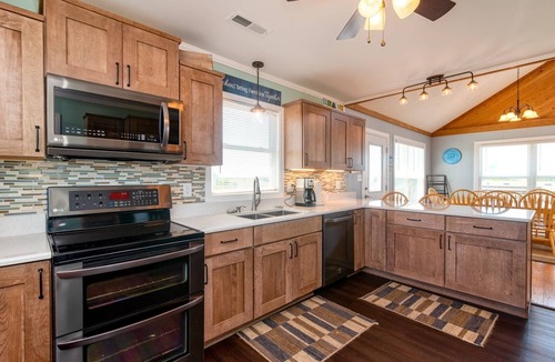 South Nags Head House | OCS2 HeatedSalt-WaterPool,Hot Tub,Steps to Beach