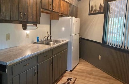 Claxton House | Octagon Cabin on the Canoochee River