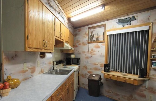 Claxton House | Octagon Cabin on the Canoochee River