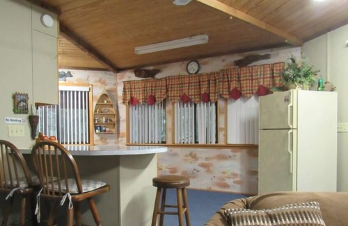 Claxton House | Octagon Cabin on the Canoochee River