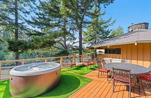 Saunders Lake House | Octagon House