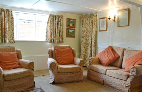Collingbourne Kingston House | October Cottage