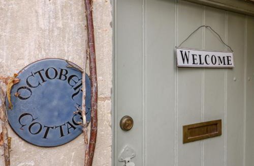 Chalford House | October Cottage