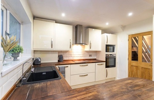 Stoke Bishop Apartment | October Discount - Long Stay - Contractors