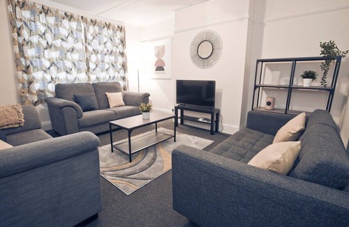 Stoke Bishop Apartment | October Discount - Long Stay - Contractors