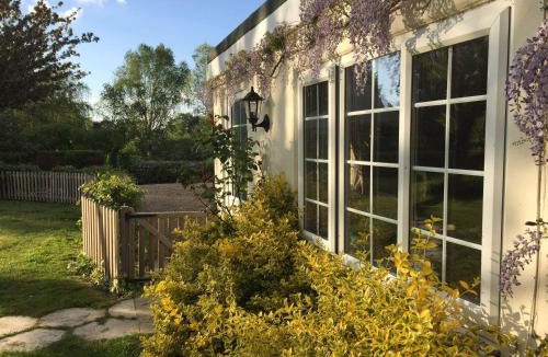 Damerham House | October House Holiday Cabin