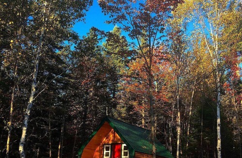 Murray Cabin | Octopus's Garden Cabin in Nova Scotia
