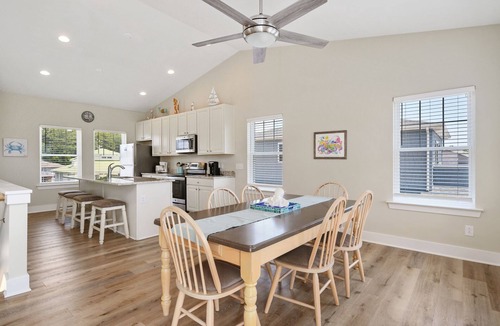 Captain's Cove House | Octopus's Garden - Gorgeous Waterfront in Captain's Cove!