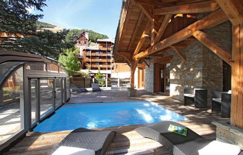 Venosc Ski Chalet | Odalys Chalet Le Renard Lodge