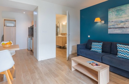 Noirmoutier-en-l'Ile Apartment | Odalys Collection Le Domaine des Pins by Interhome