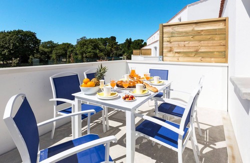 Noirmoutier-en-l'Ile Apartment | Odalys Collection Le Domaine des Pins by Interhome