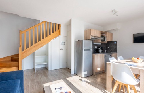 Noirmoutier-en-l'Ile Apartment | Odalys Collection Le Domaine des Pins by Interhome