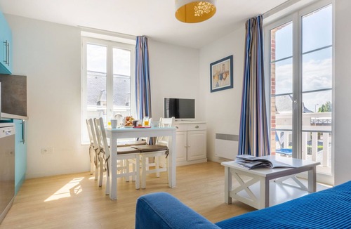 Cabourg Apartment | Odalys Référence Le Domaine des Dunettes by Interhome