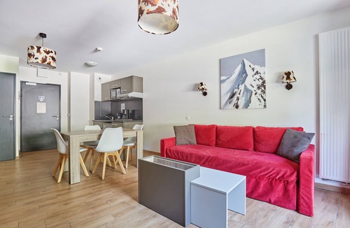 Les Tines House | Odalys Résidence Isatis