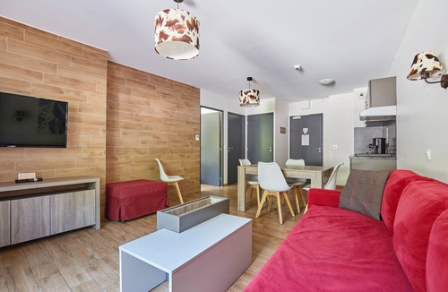 Les Tines House | Odalys Résidence Isatis