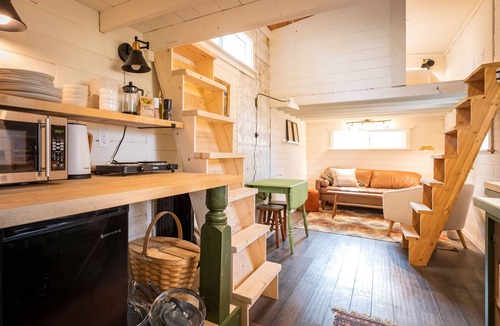 Helena West Side Hotel | Oddfellow Inn & Farm