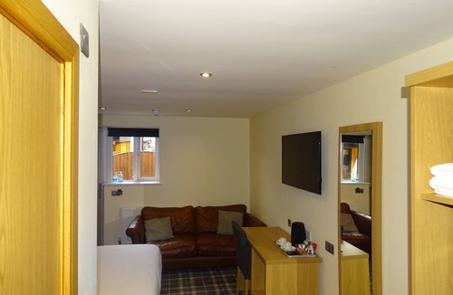 Carlton Hotel | Oddfellows Hotel Bar & Restaurant