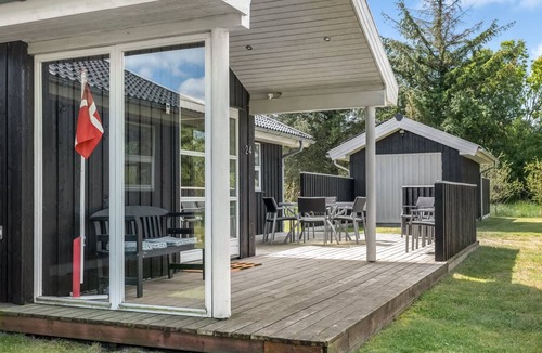 Bratten Strand House | "Oddvar" - 400m from the sea by Interhome