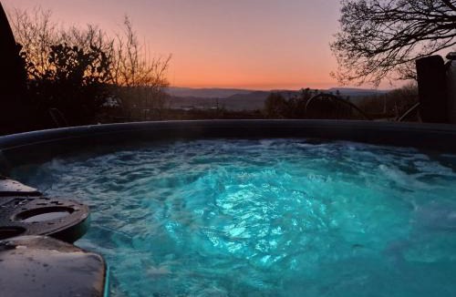 Welshpool Apartment | Odli Glamping - Deri