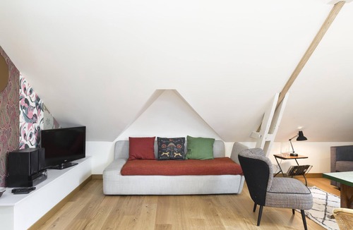 Saint-Helier Apartment | Odorico - En centre-ville, proche gare