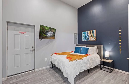 Old Goucher Apartment | ❤ of Downtown Baltimore ★Kitchen★Smart T