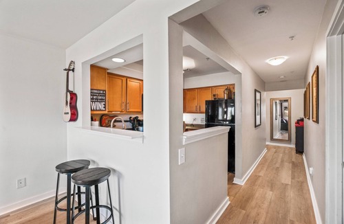 North Capitol Condo | ❤️OF DOWNTOWN NASHVILLE/On the RIVER/2 KNG BDS/2 BA/Walk 2 ALL. BROADWAY🎸/POOL