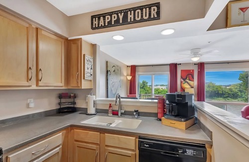 North Capitol Condo | ❤️of DWTN on the RIVER/Walk 2 BROADWAY & ALL/❤️2KING BDS/2BA/Free PRKG/POOL!🎸🎻