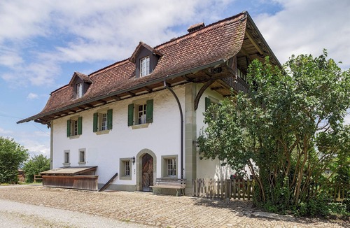 Ferenbalm Apartment | Ofenhaus 1805, Moderne und Tradition, Wohnung 1