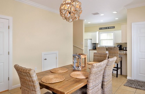 Key West House | OFF CALL ~ Rustic, Nautical Decor With King Primary Suite & Heated Pool!