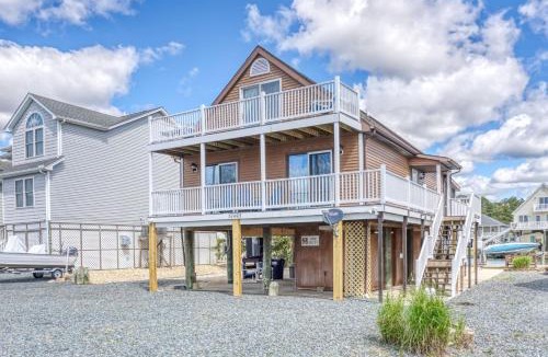 Captain's Cove House | Off Duty - Pet Friendly, Waterfront!