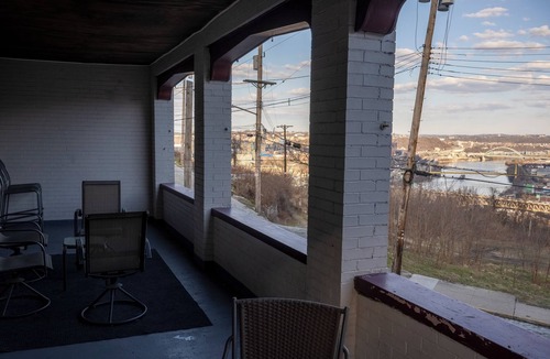 Mount Washington Apartment | Off Granview, Mount Washington, Pittsburgh with view of Mon River and driveway.
