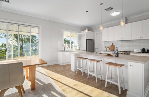 Adelaide House | Off grid Luxury in Adelaide Hills