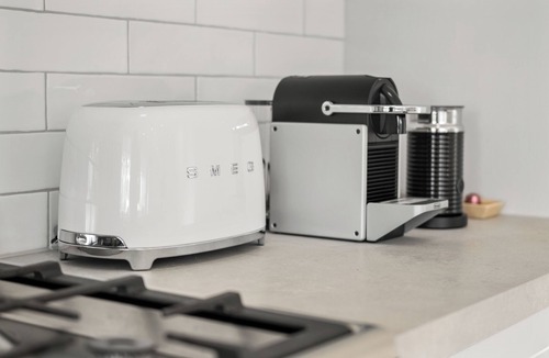 Adelaide House | Off grid Luxury in Adelaide Hills