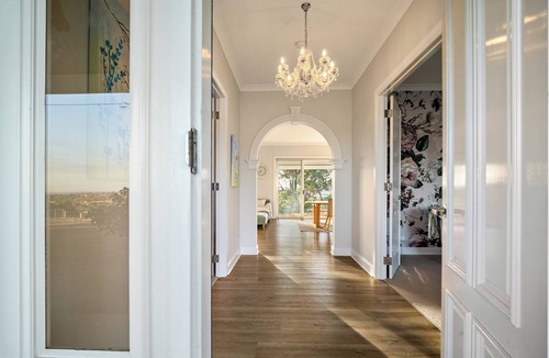 Adelaide House | Off grid Luxury in Adelaide Hills