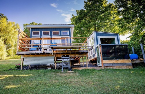 Preston-Potter Hollow Cabin | Off-Grid Glamp with Mountain Views, Indoor Hot Tub, Elevated Deck, Heat & Wi-Fi