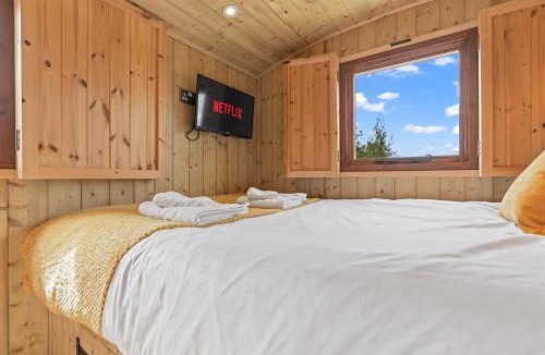 Yarpole House | Off-Grid Glamping - Quiet, Starry Escape