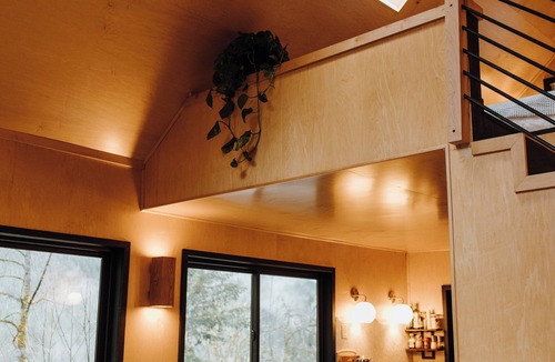 Marblemount Cabin | Off Grid Scandinavian Cabin & Barrel Sauna