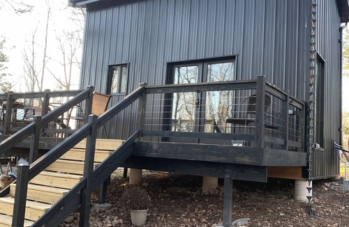 Mountain View Cabin | Off-Grid "Sweet B Cabin" in the Ozark Mountains