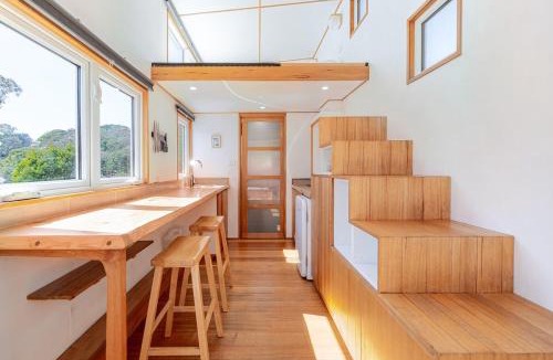 Daylesford House | Off grid Tiny House in the bush, 5min from town