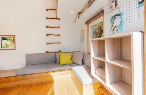 Daylesford House | Off grid Tiny House in the bush, 5min from town