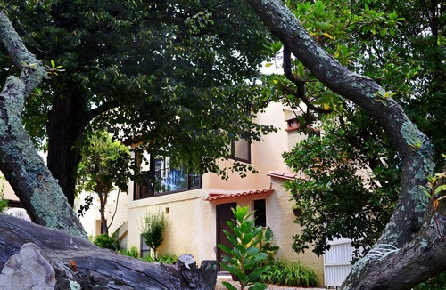 Maureillas-Las-Illas House | Off-the-Beaten-Path Holiday Home with Mountain View, Wi-Fi, and Air Conditioning