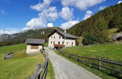 Fuldera House | Off the beaten path - high above the valley floor - sleeps 8 - breathtaking view